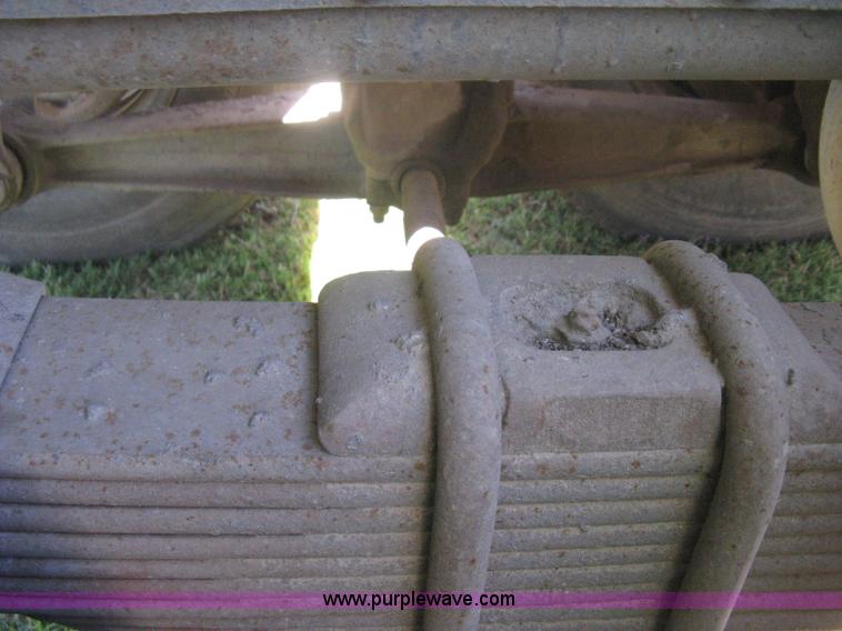 image for item H6330 1981 International 1854 dump truck