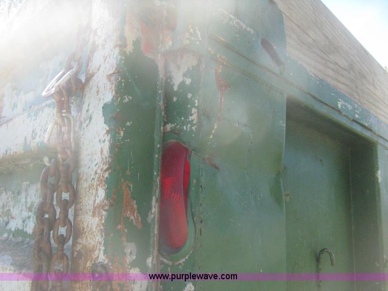 image for item H6330 1981 International 1854 dump truck