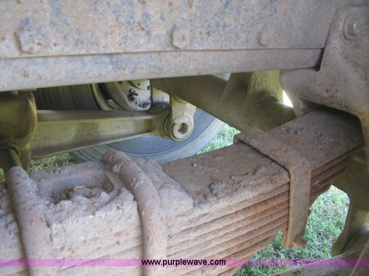 image for item H6330 1981 International 1854 dump truck
