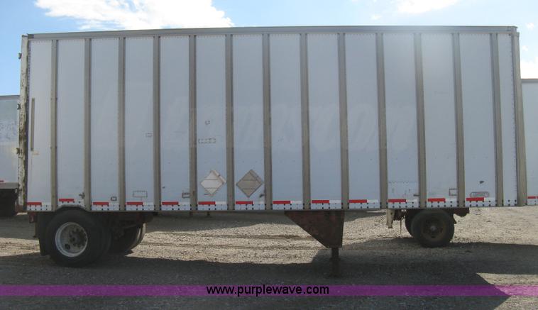 image for item H6344 1987 Pines 28' dry van trailer