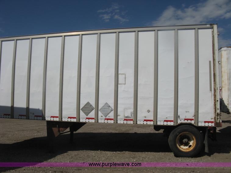 image for item H6344 1987 Pines 28' dry van trailer