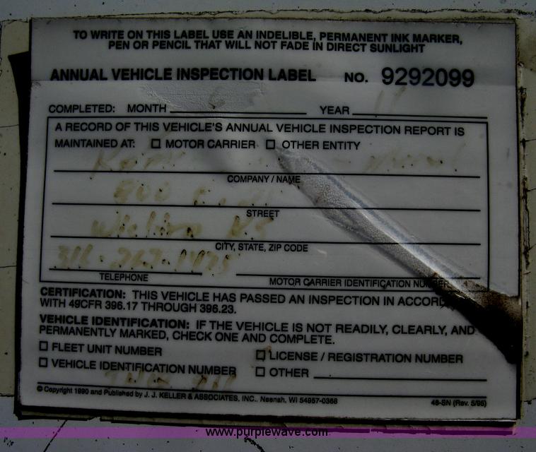 image for item H6344 1987 Pines 28' dry van trailer