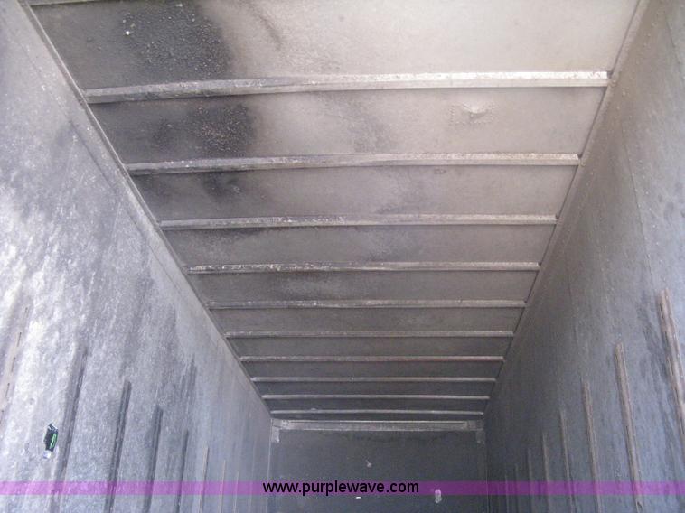 image for item H6344 1987 Pines 28' dry van trailer