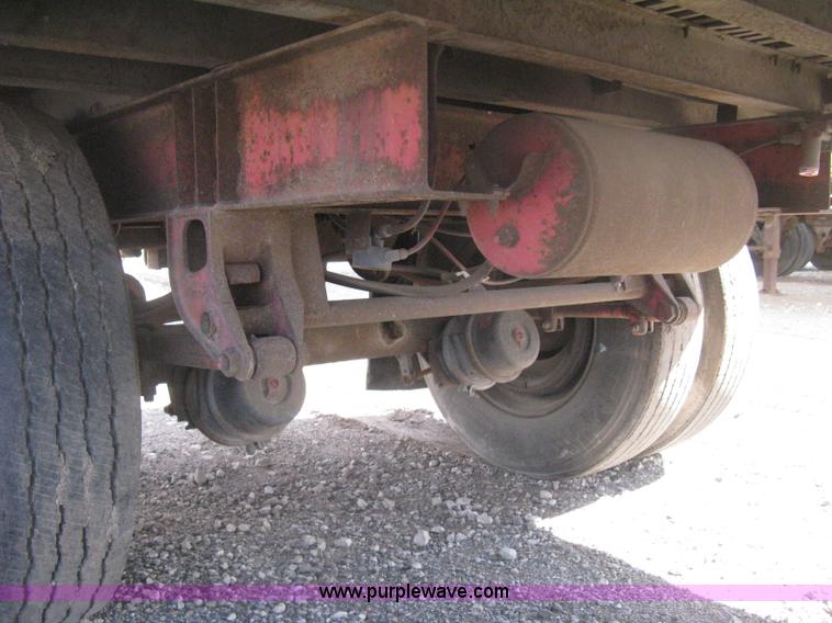 image for item H6344 1987 Pines 28' dry van trailer