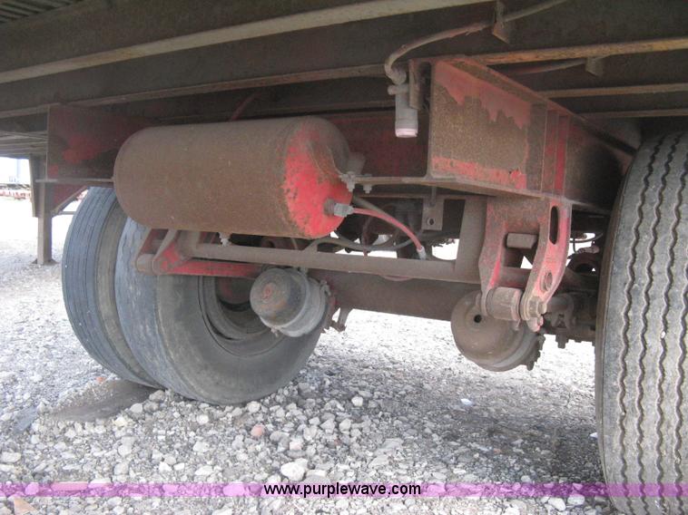 image for item H6345 1987 Pines 28' dry van trailer