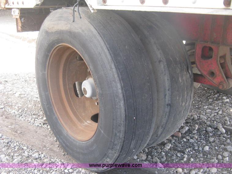 image for item H6345 1987 Pines 28' dry van trailer