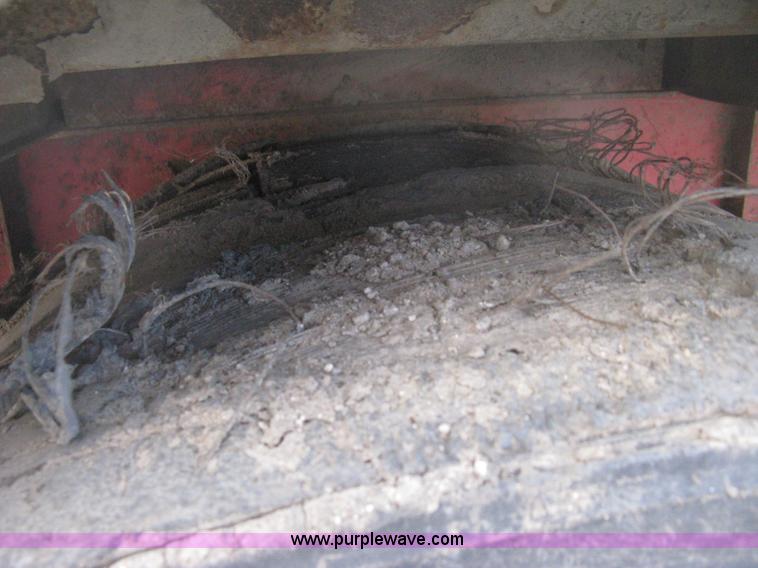 image for item H6345 1987 Pines 28' dry van trailer