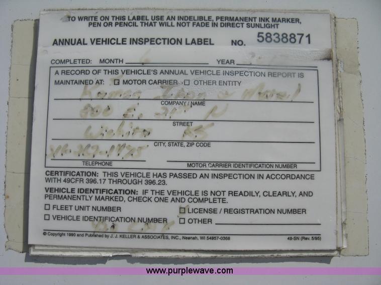 image for item H6345 1987 Pines 28' dry van trailer