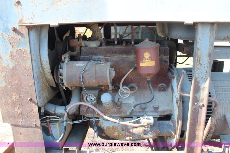 image for item H6765 Lincoln SA200 pipeline welder