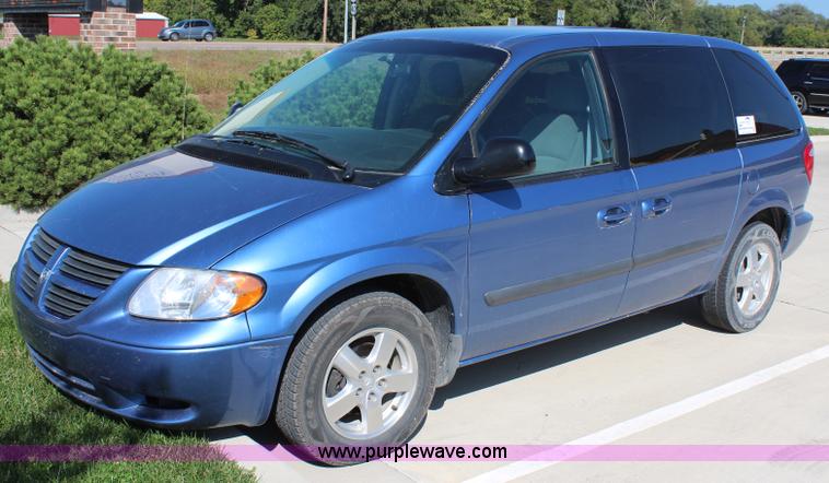 image for item H6781 2007 Dodge Caravan SXT van