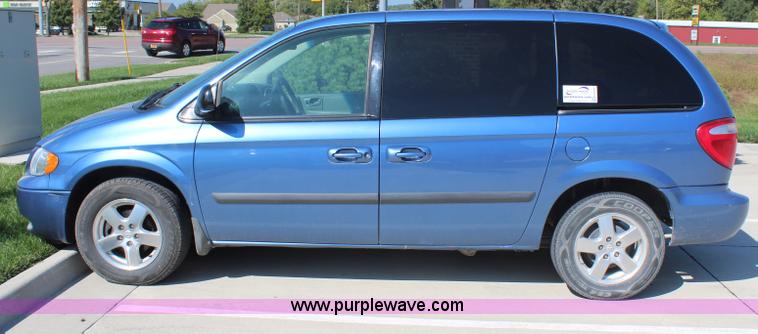 image for item H6781 2007 Dodge Caravan SXT van