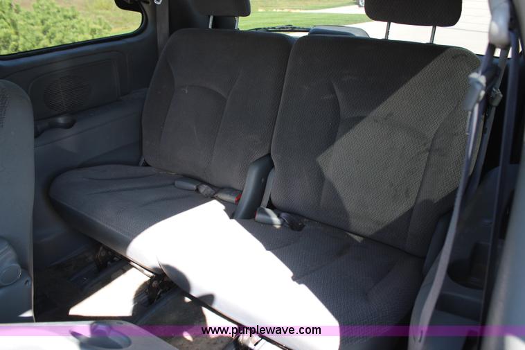 image for item H6781 2007 Dodge Caravan SXT van