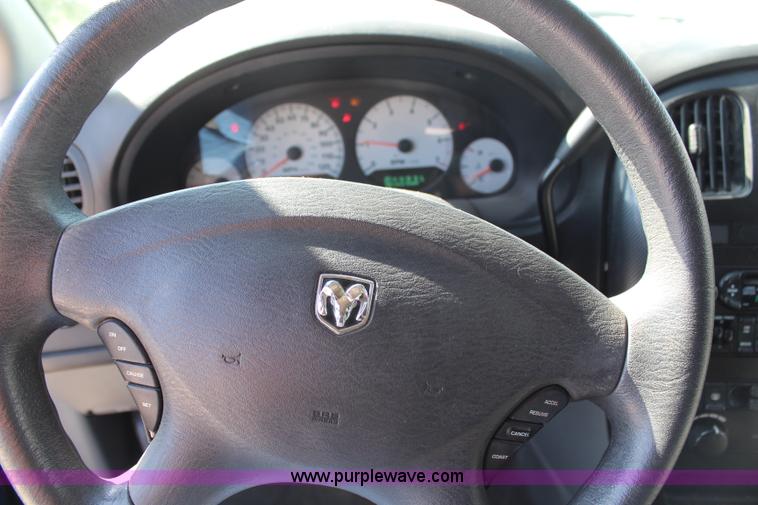 image for item H6781 2007 Dodge Caravan SXT van