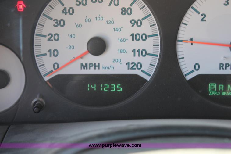 image for item H6781 2007 Dodge Caravan SXT van