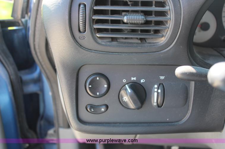 image for item H6781 2007 Dodge Caravan SXT van