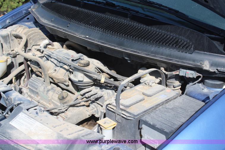 image for item H6781 2007 Dodge Caravan SXT van