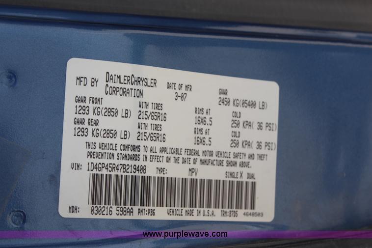 image for item H6781 2007 Dodge Caravan SXT van