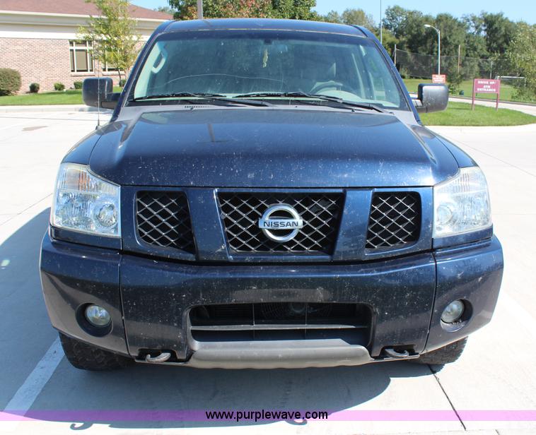 image for item H6782 2006 Nissan Titan Crew Cab pickup truck