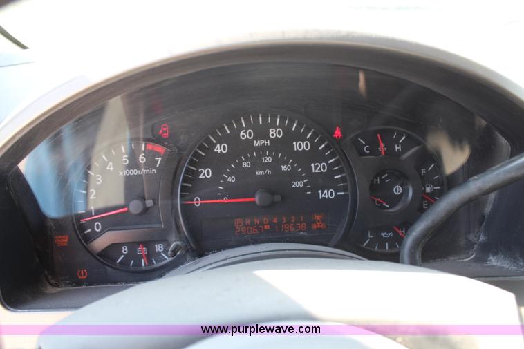 image for item H6782 2006 Nissan Titan Crew Cab pickup truck