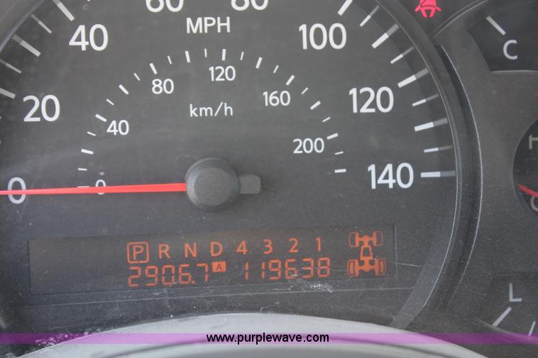 image for item H6782 2006 Nissan Titan Crew Cab pickup truck