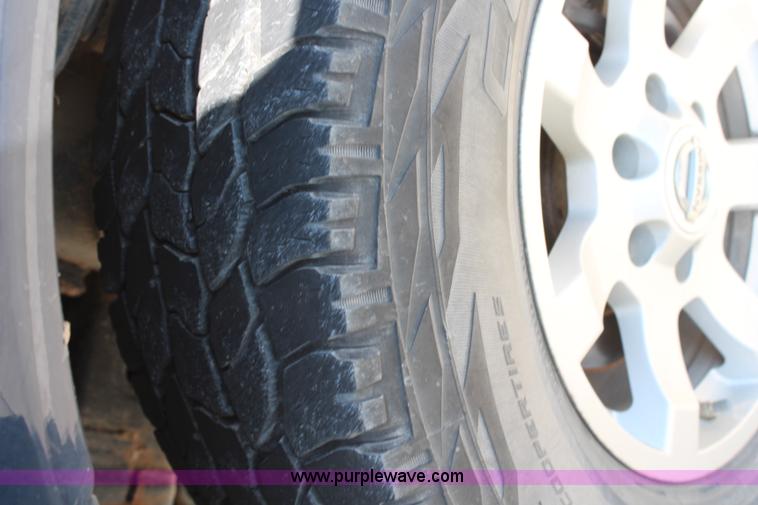 image for item H6782 2006 Nissan Titan Crew Cab pickup truck