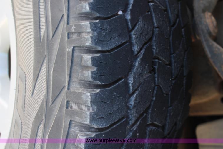 image for item H6782 2006 Nissan Titan Crew Cab pickup truck