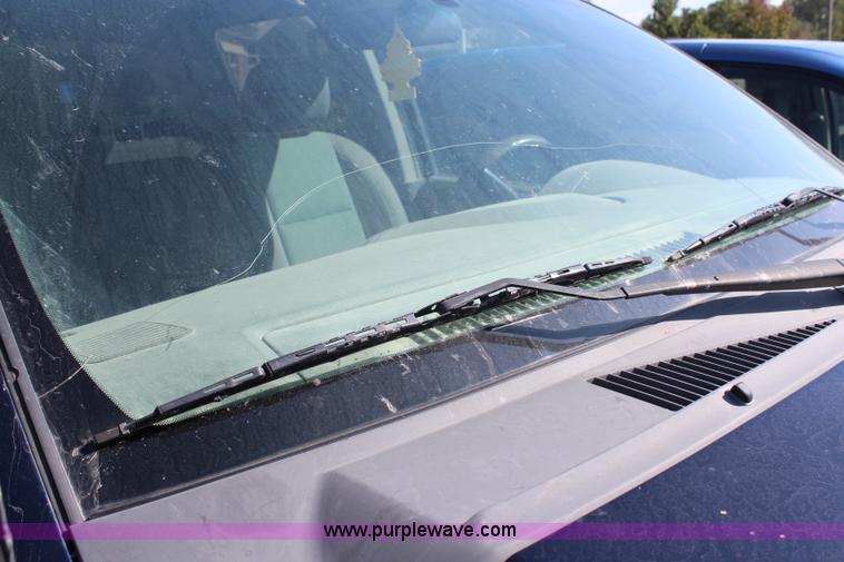 image for item H6782 2006 Nissan Titan Crew Cab pickup truck