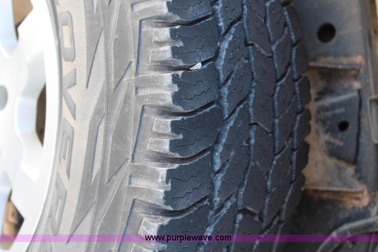 image for item H6782 2006 Nissan Titan Crew Cab pickup truck