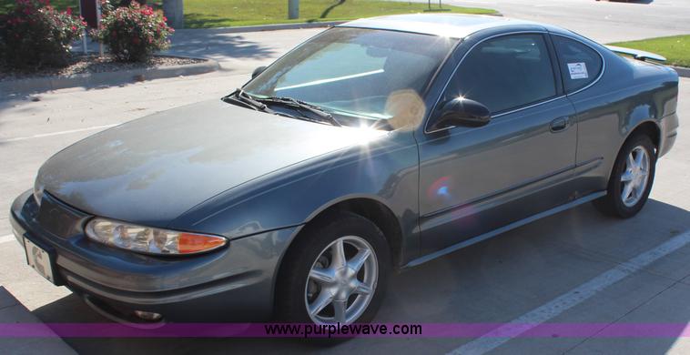 image for item H6827 2004 Oldsmobile Alero GL
