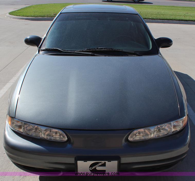 image for item H6827 2004 Oldsmobile Alero GL