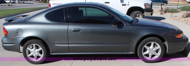 image for item H6827 2004 Oldsmobile Alero GL