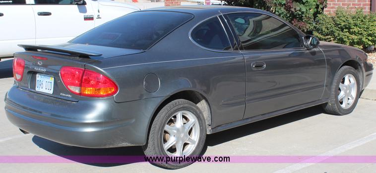 image for item H6827 2004 Oldsmobile Alero GL
