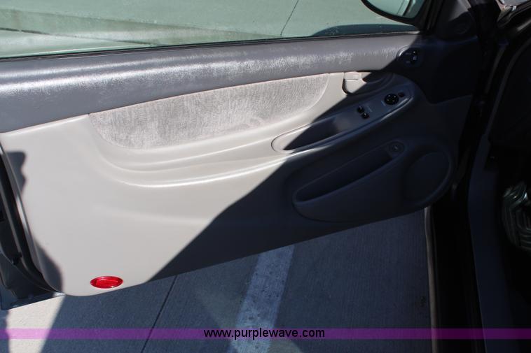 image for item H6827 2004 Oldsmobile Alero GL