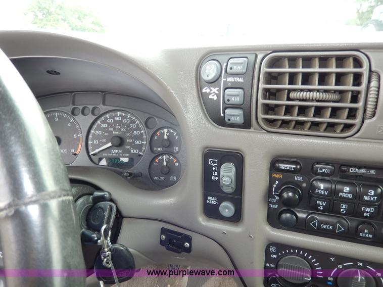 image for item I4301 2000 GMC Jimmy Envoy SLT SUV