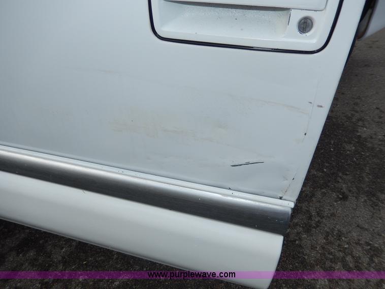 image for item I4301 2000 GMC Jimmy Envoy SLT SUV