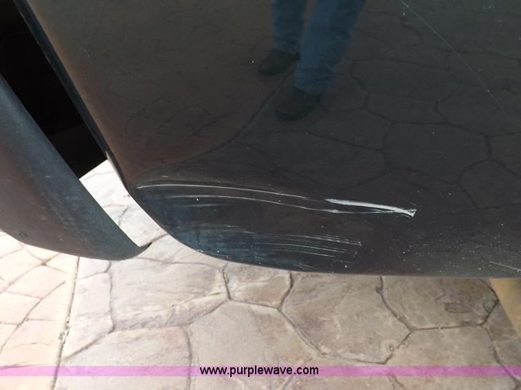 image for item I8487 2004 Chevrolet Suburban 1500 SUV