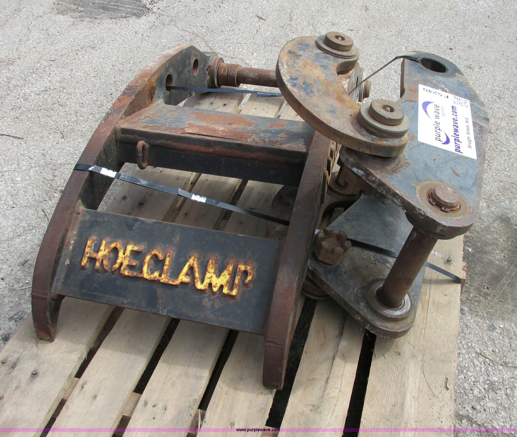 Amulet backhoe clamp mechanical thumb in Sugar Creek, MO Item F5240 sold Purple Wave