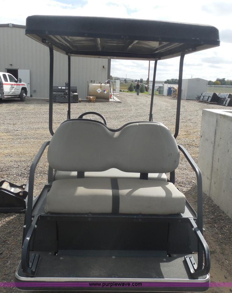 image for item AL9612 2005 Club Cart XRT 810E utility vehicle