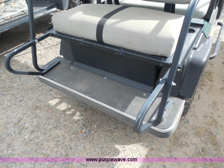 image for item AL9612 2005 Club Cart XRT 810E utility vehicle