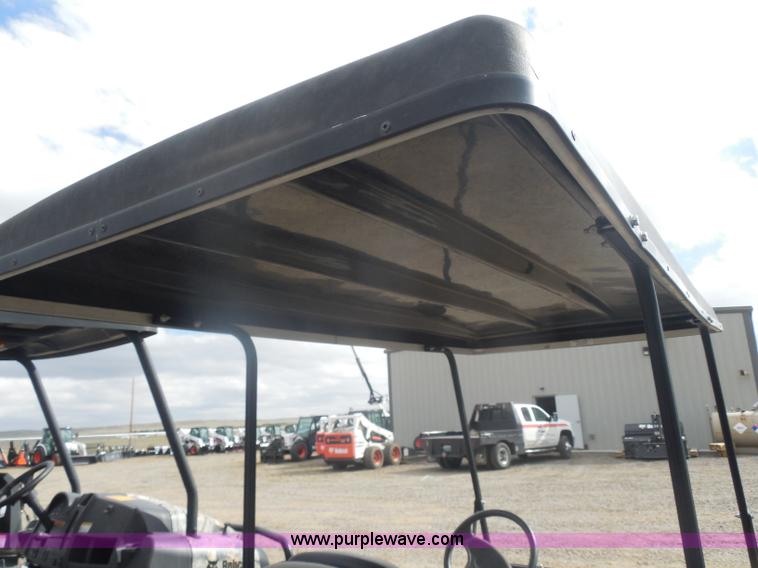 image for item AL9612 2005 Club Cart XRT 810E utility vehicle