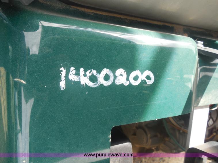 image for item AL9612 2005 Club Cart XRT 810E utility vehicle