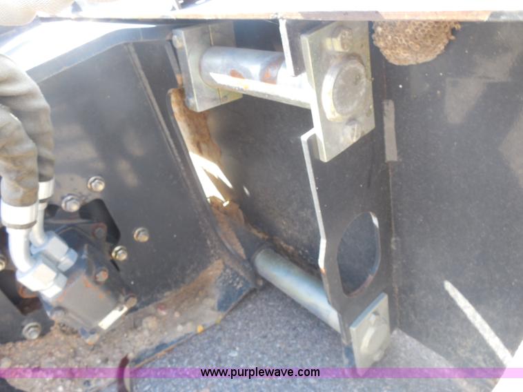 image for item AL9635 2007 Bobcat LT213 trencher attachment