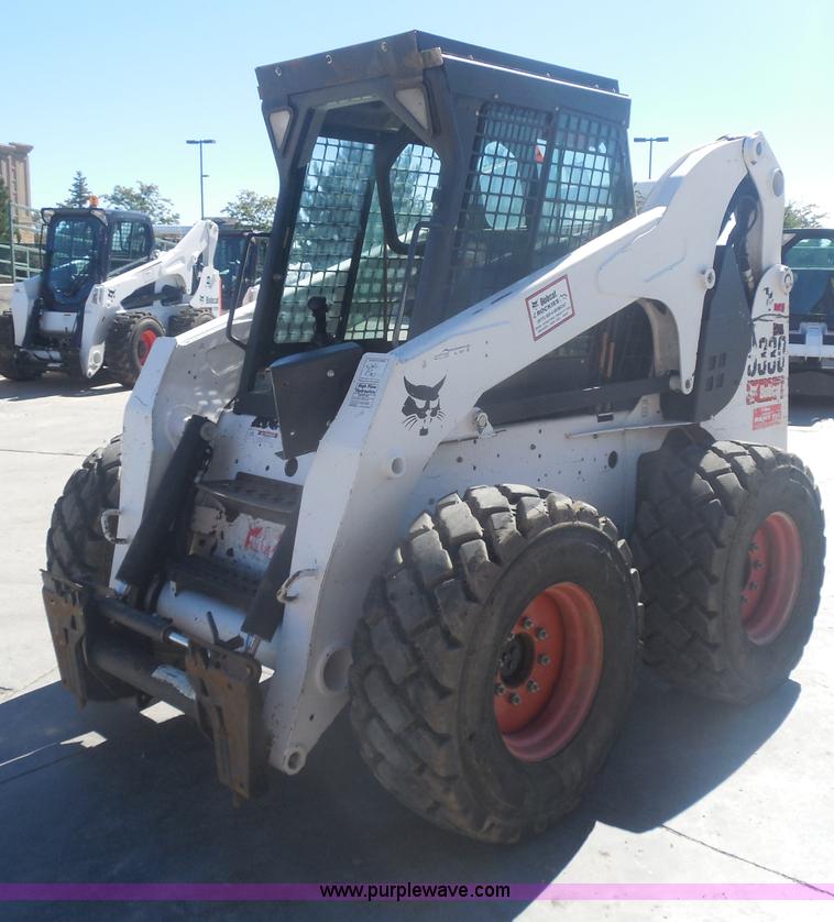 image for item AL9651 2008 Bobcat S330 skid steer