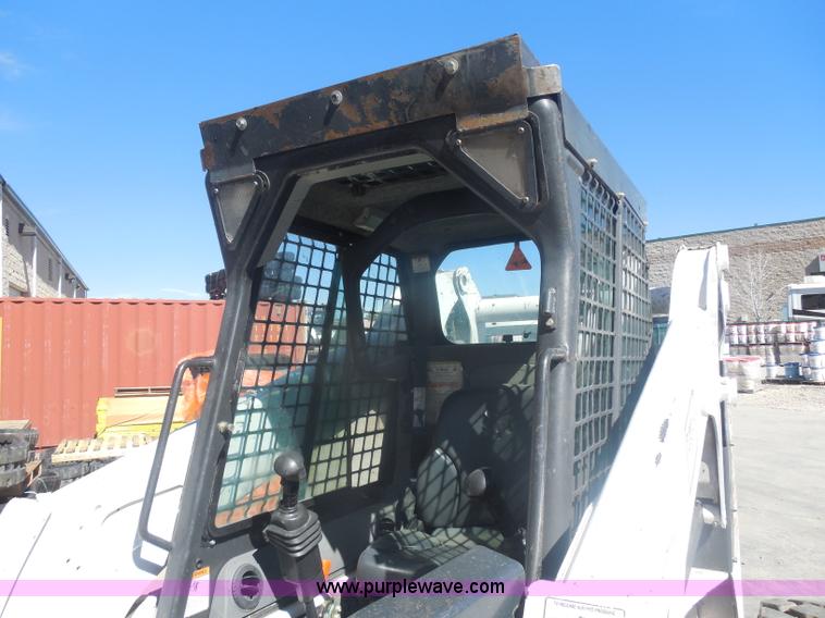image for item AL9651 2008 Bobcat S330 skid steer