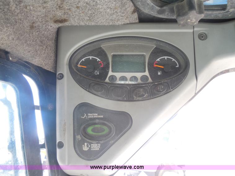 image for item AL9651 2008 Bobcat S330 skid steer