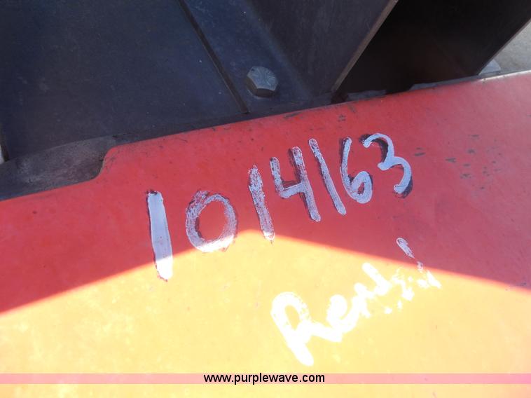 image for item AL9651 2008 Bobcat S330 skid steer