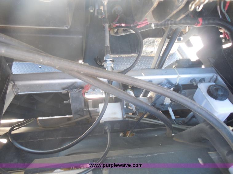 image for item AL9652 2009 Bobcat 2200 utility vehicle