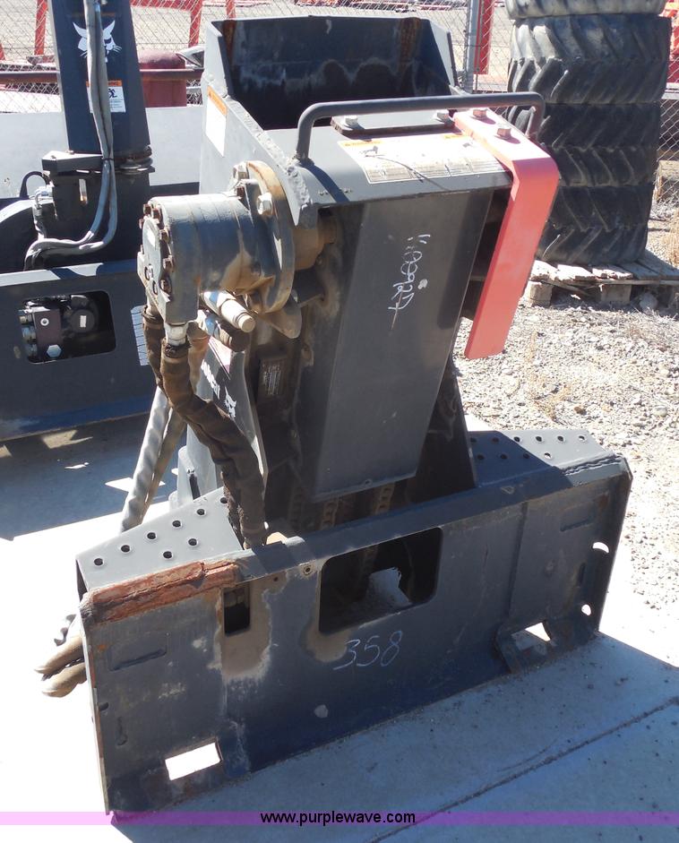 image for item H9998 2006 Bobcat drop hammer