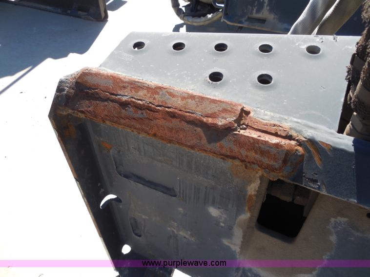 image for item H9998 2006 Bobcat drop hammer