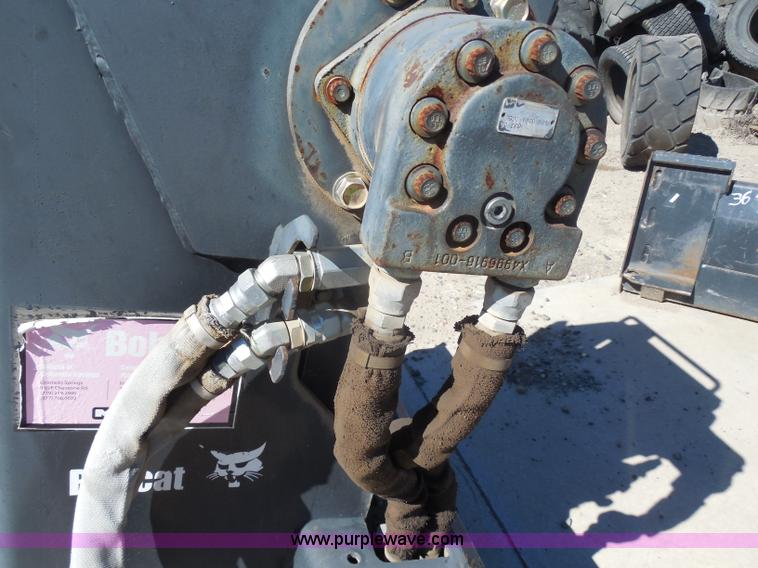 image for item H9998 2006 Bobcat drop hammer